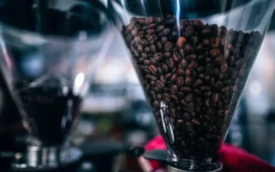 Comment moudre du café : avec ou sans moulin à café